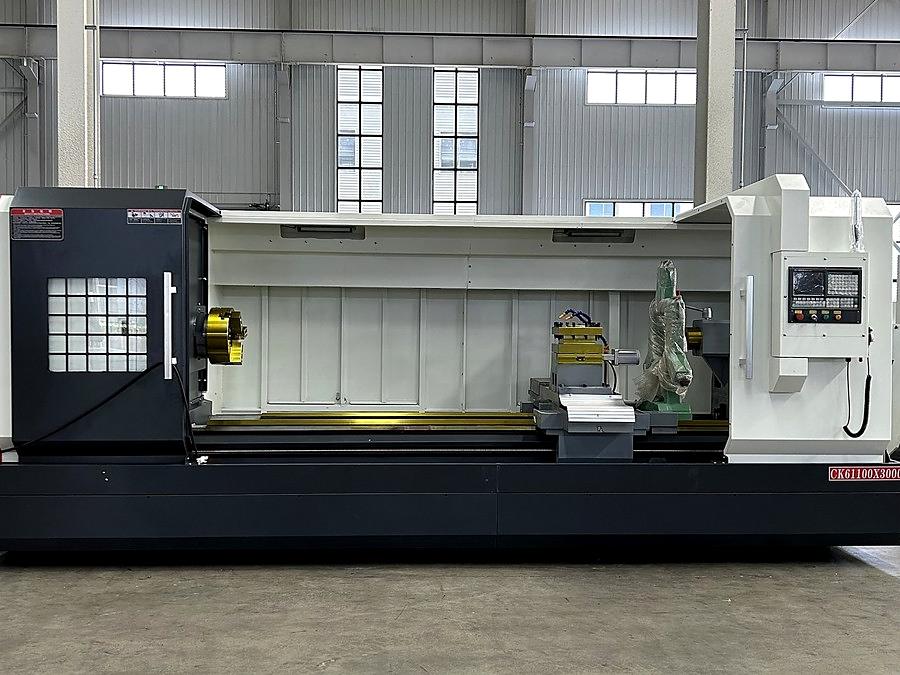 Flat-bed CNC lathe